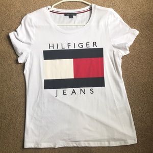 Tommy Hilfiger T shirt